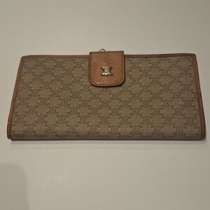 VTG AUC Celine Women's Beige & Brown Macadam Long Kisslock Wallet OS